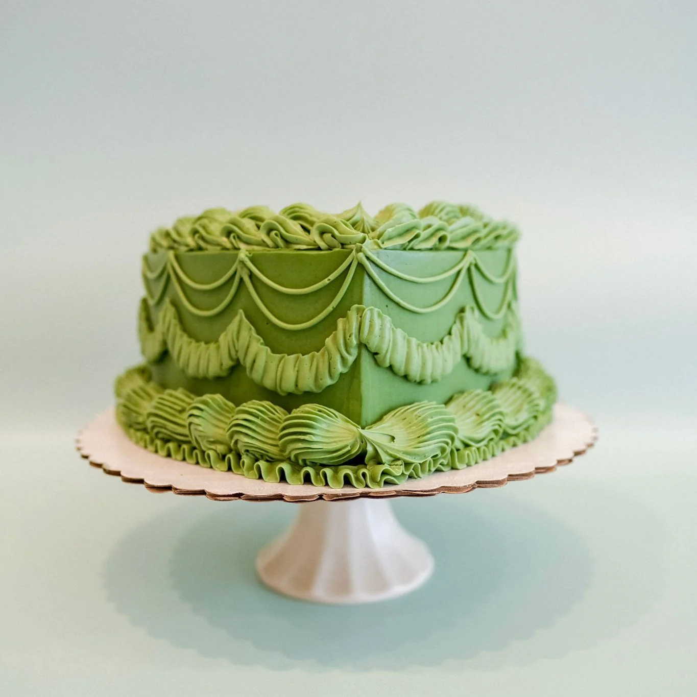 A Tini Bit Older Martini Cake - Image 3