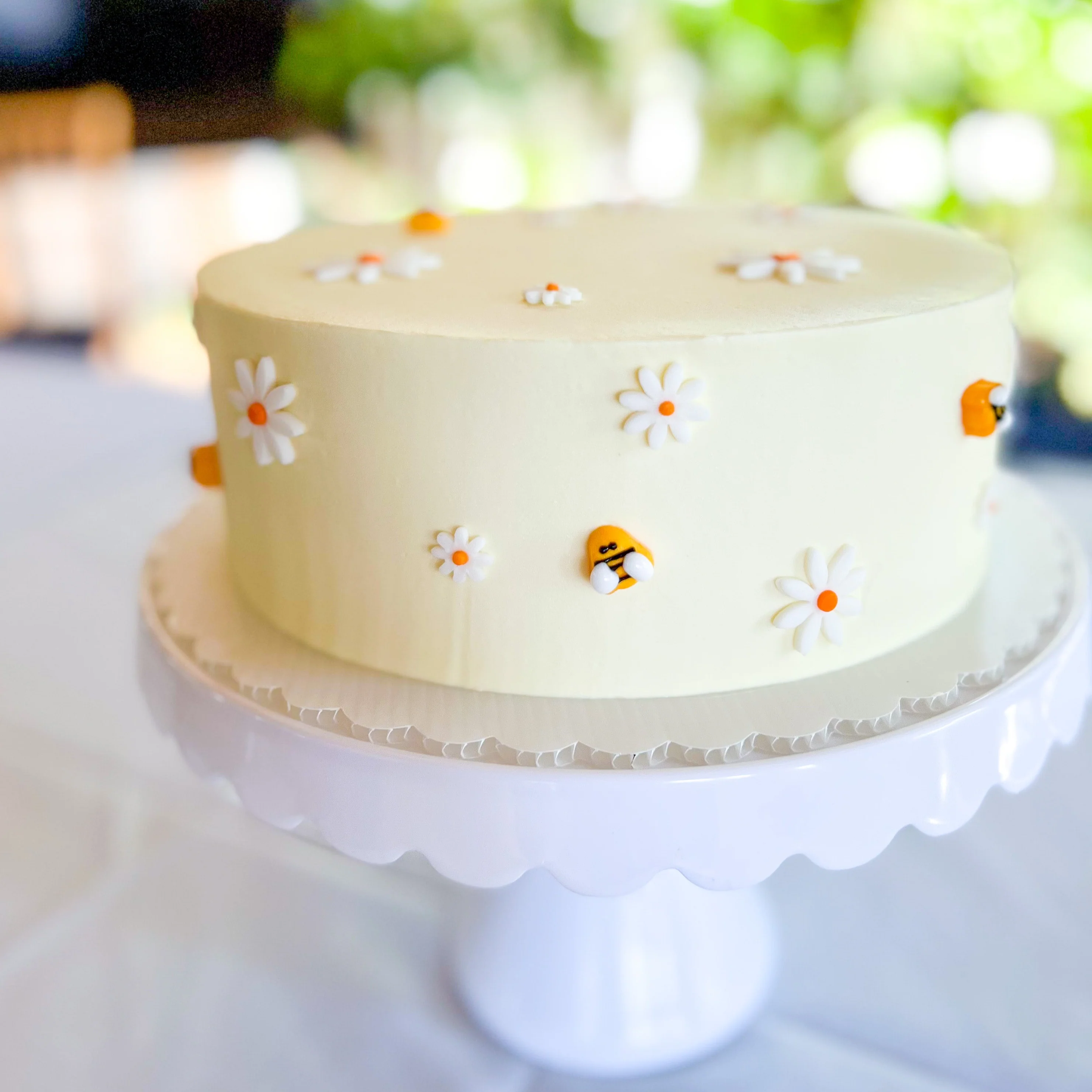 Baby Shower Honey Bee and Daisy Tiered Cake - Image 3