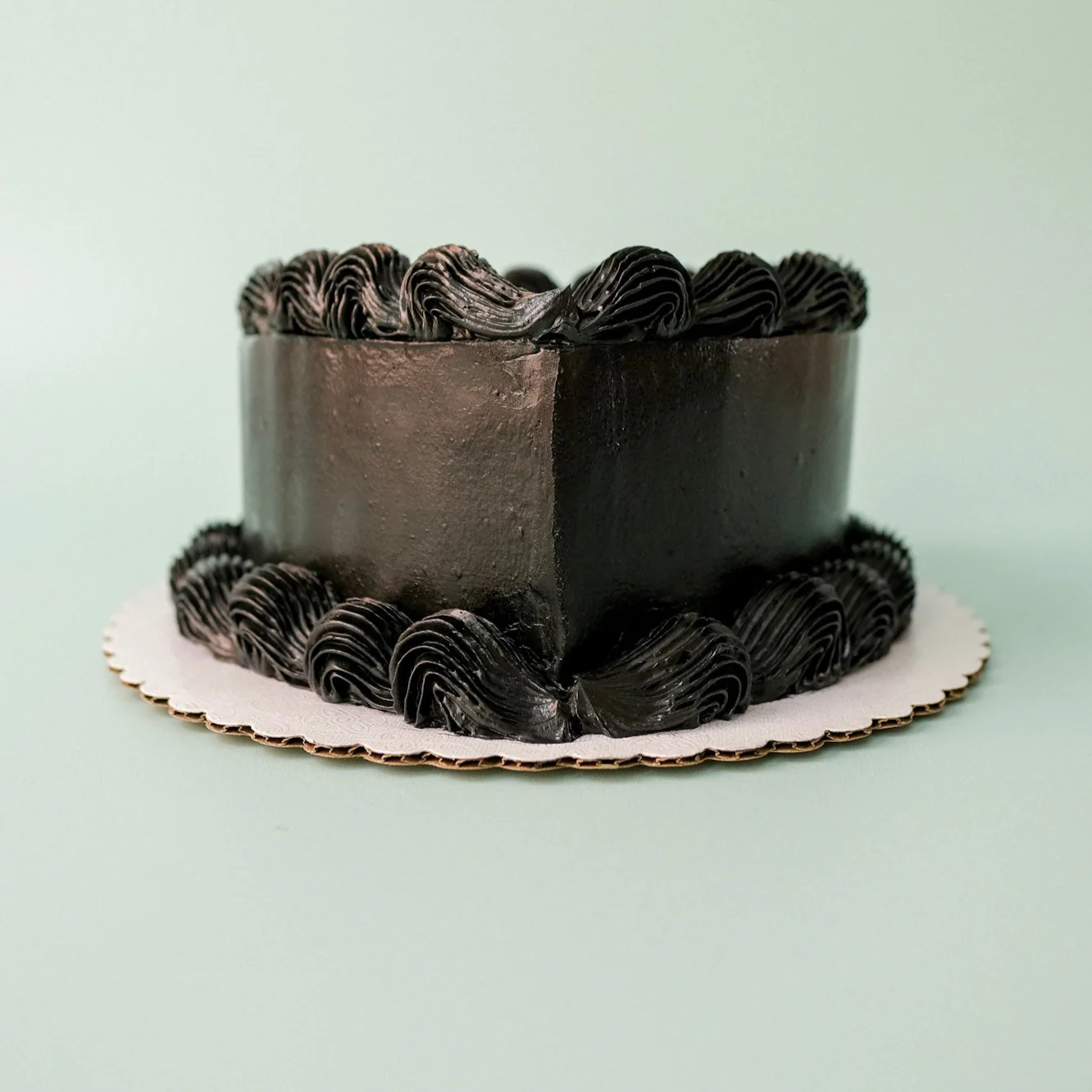 Classic Heart Cake - Image 5