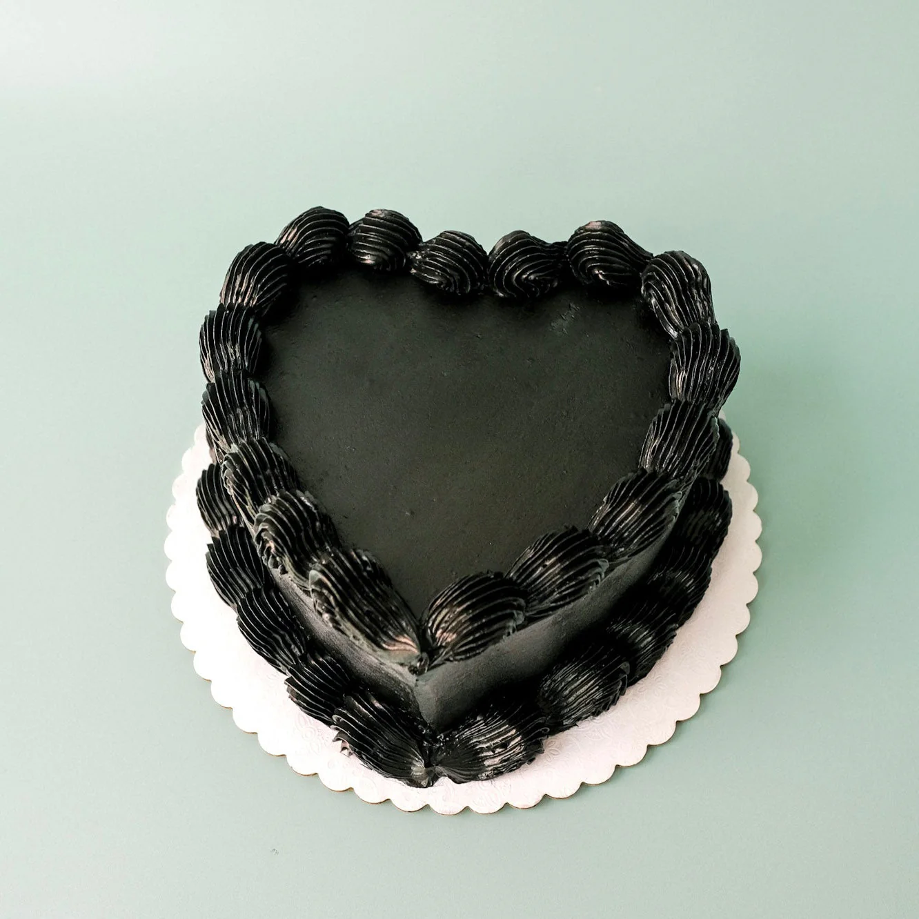 Classic Heart Cake - Image 6