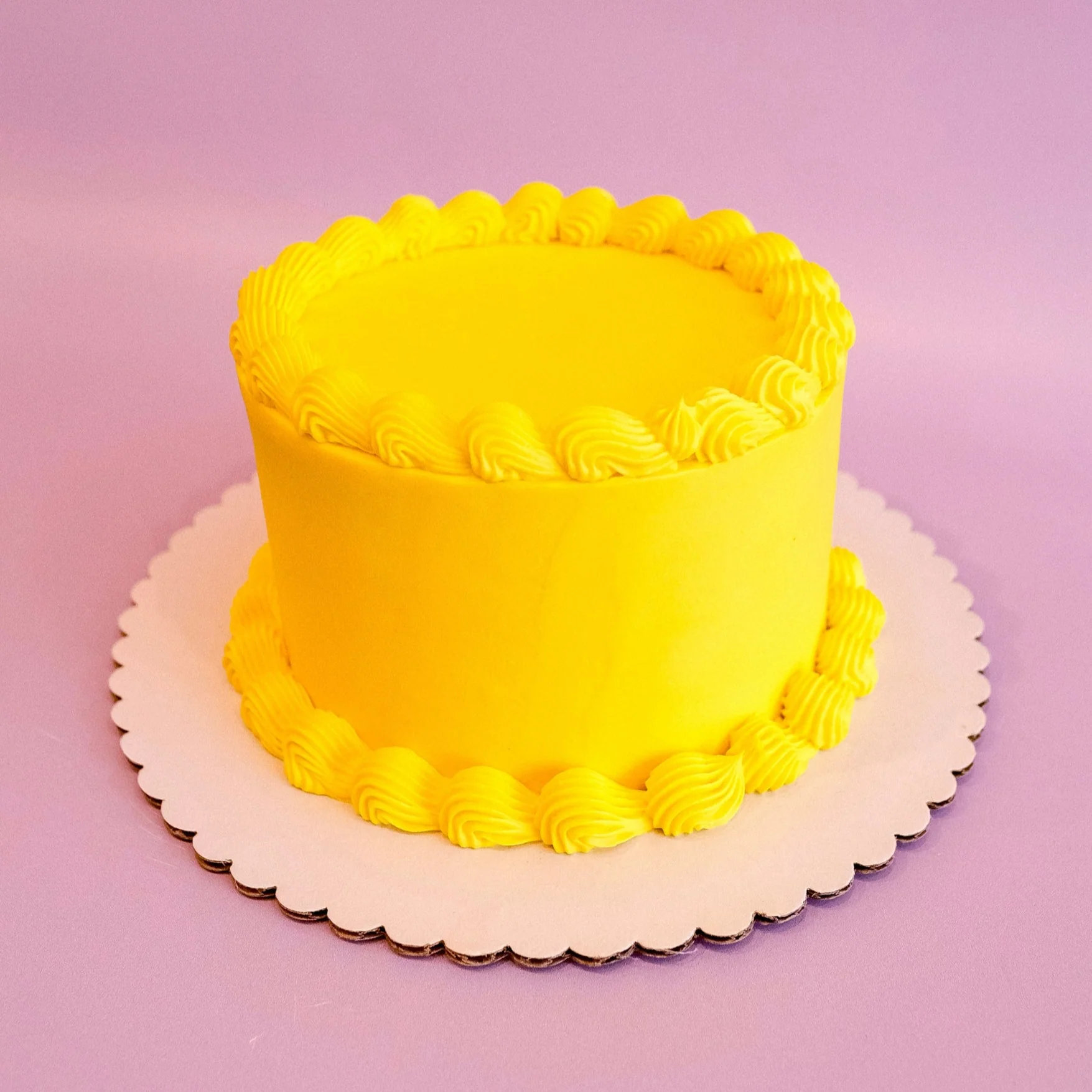 Classic Graduation Cake - Image 3