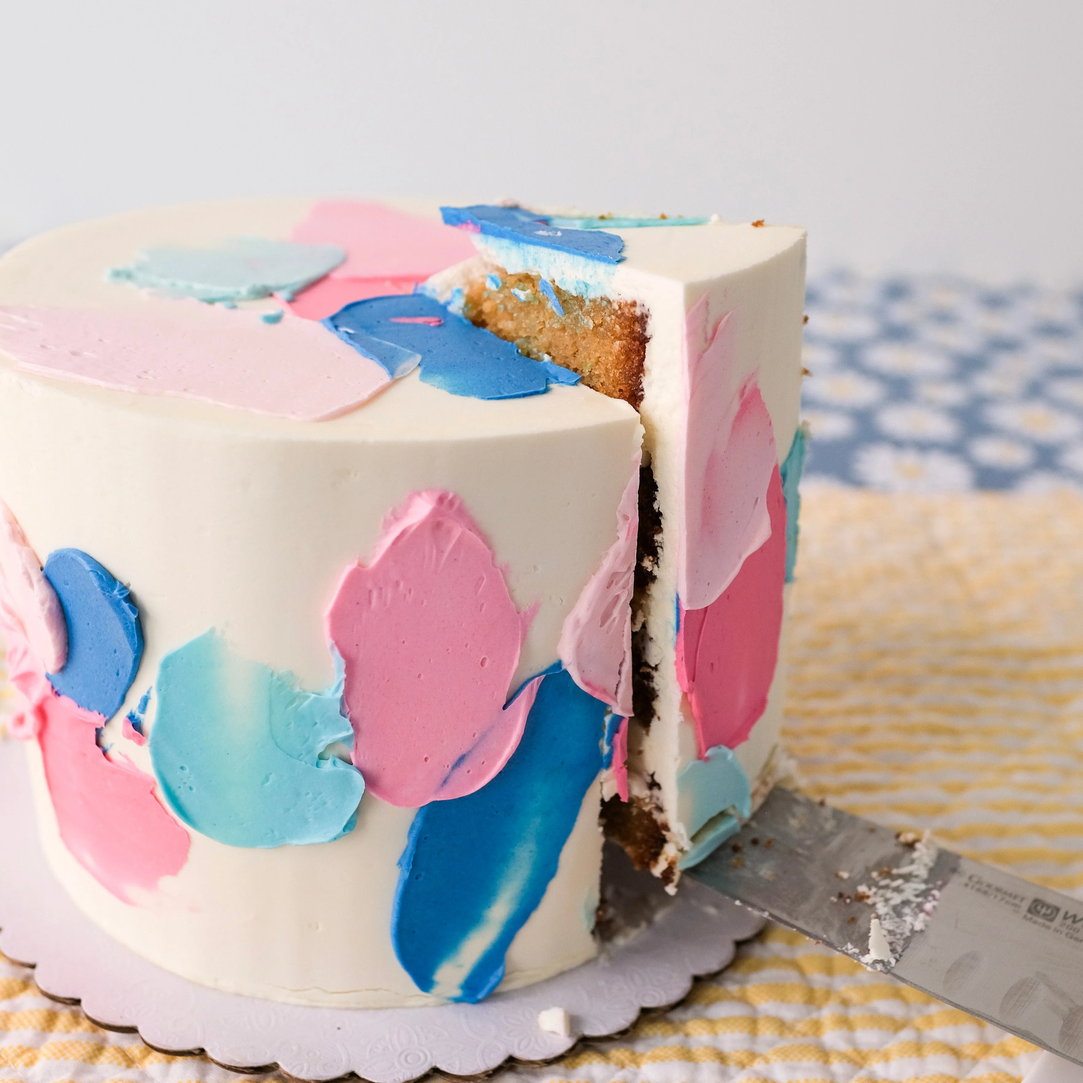 Gender Reveal Cake - Image 5