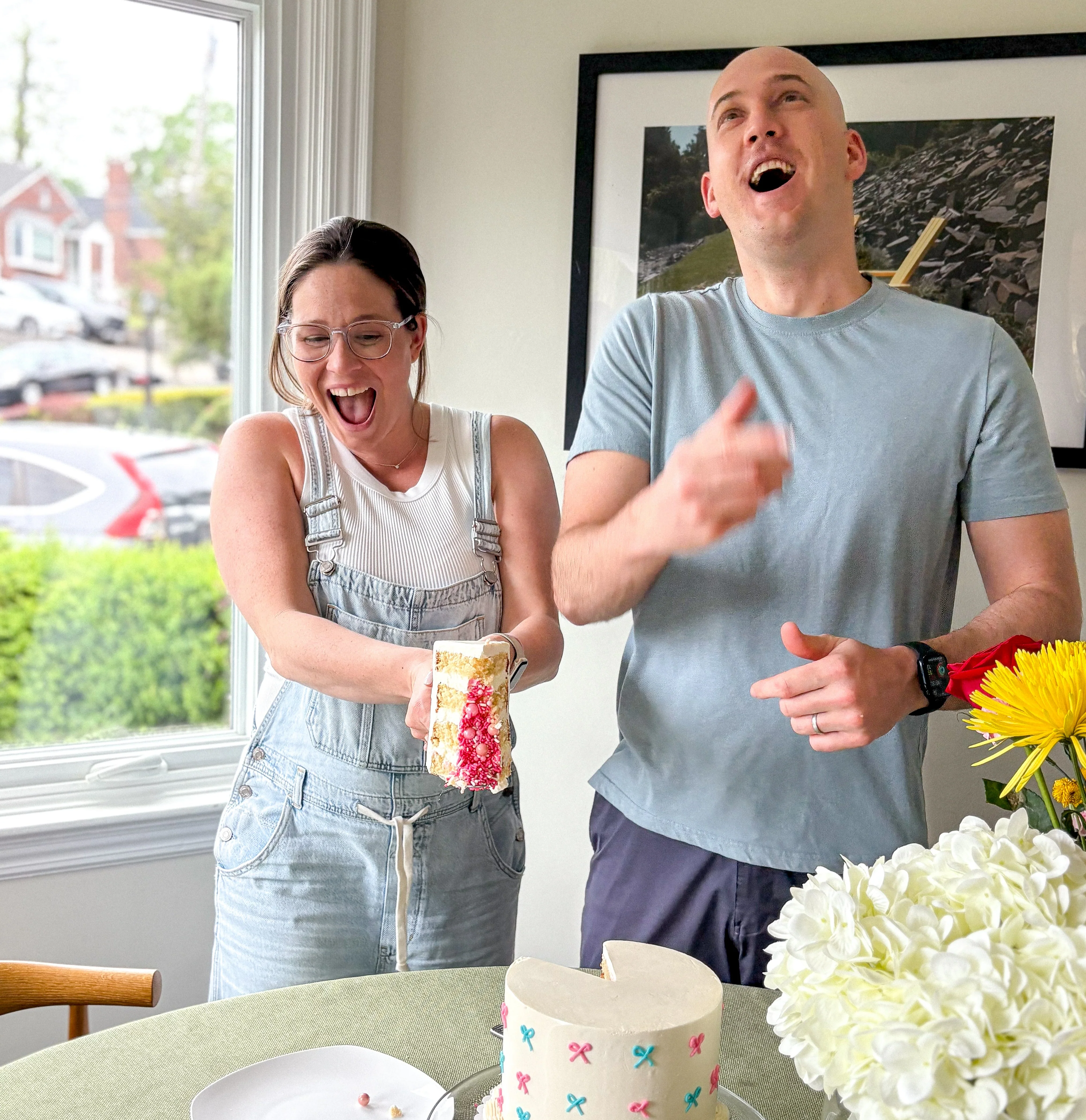 Gender Reveal Little Bow Cake - Image 3