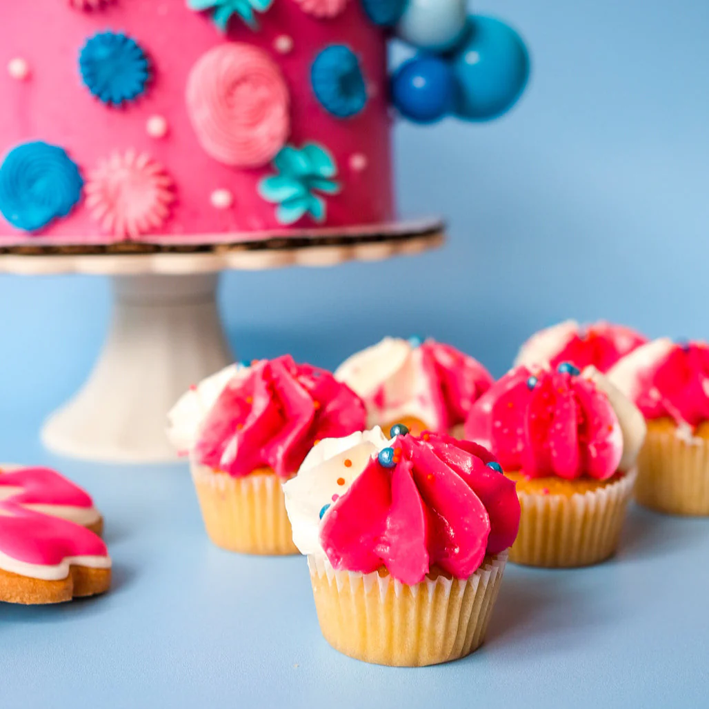 Malibu Barbie Mini Cupcakes, box of 24 - Image 3