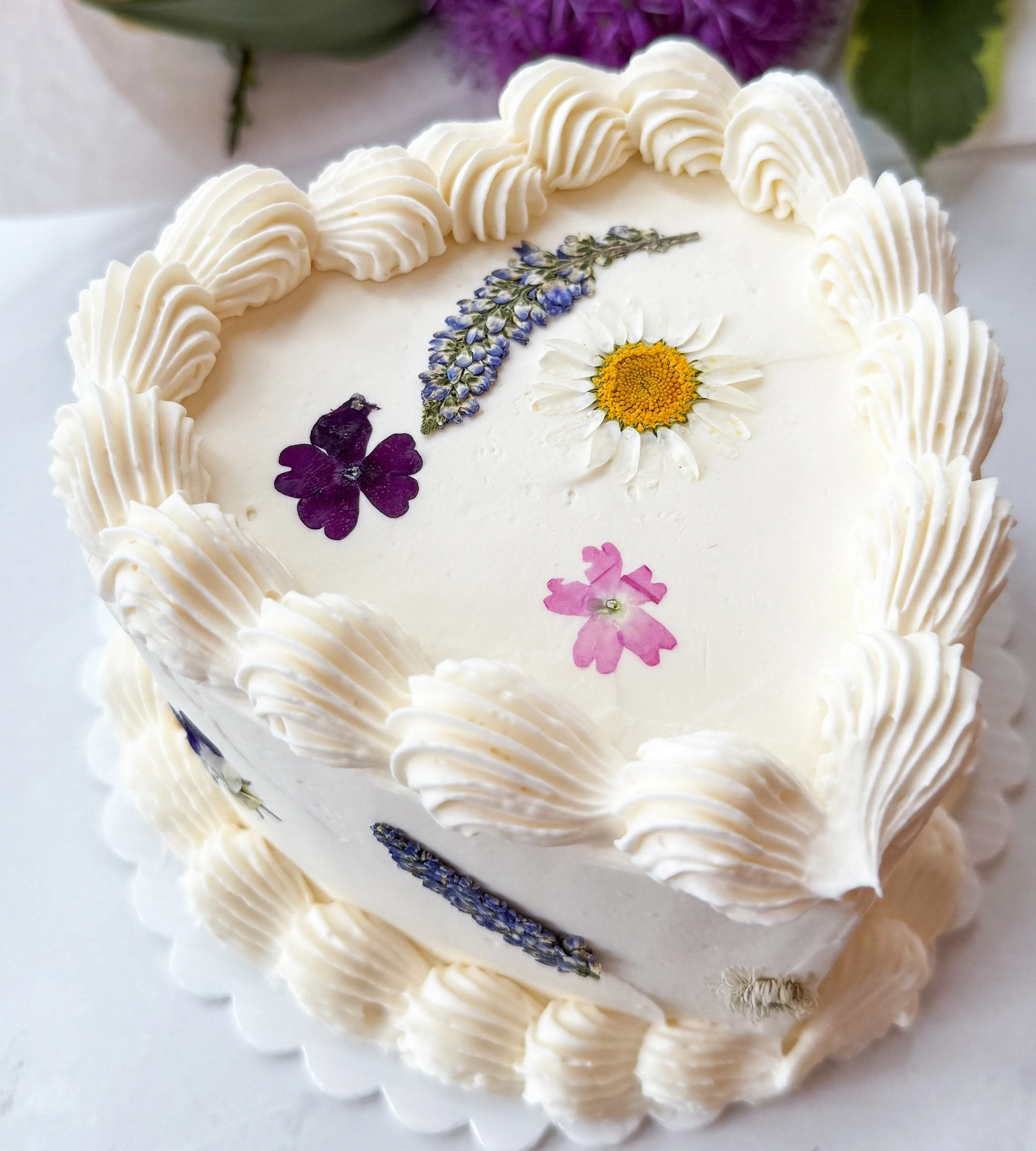 Mother's Day Mini Heart Flower Cake - Image 3