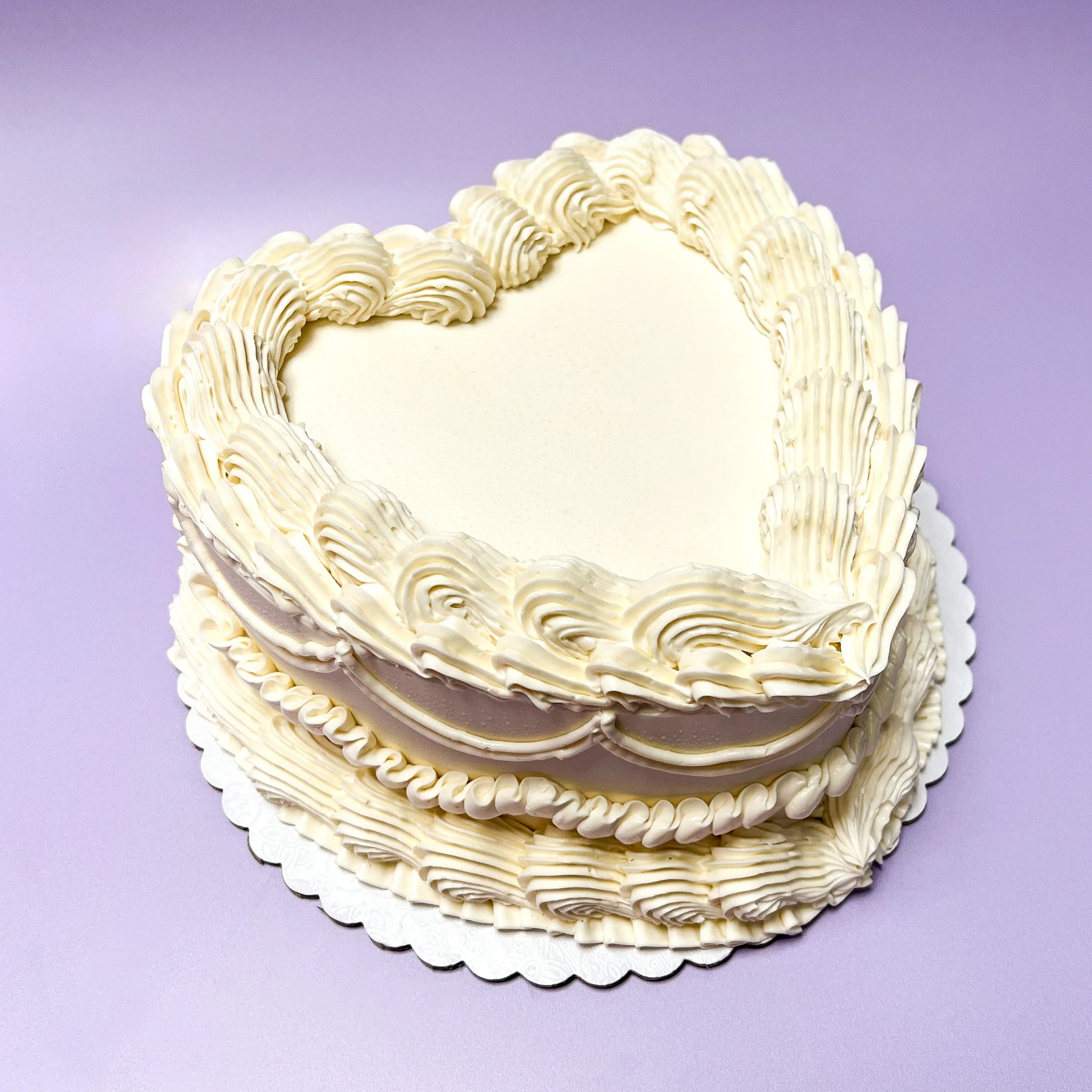 Vintage Style Ornate Heart Cake - Image 4