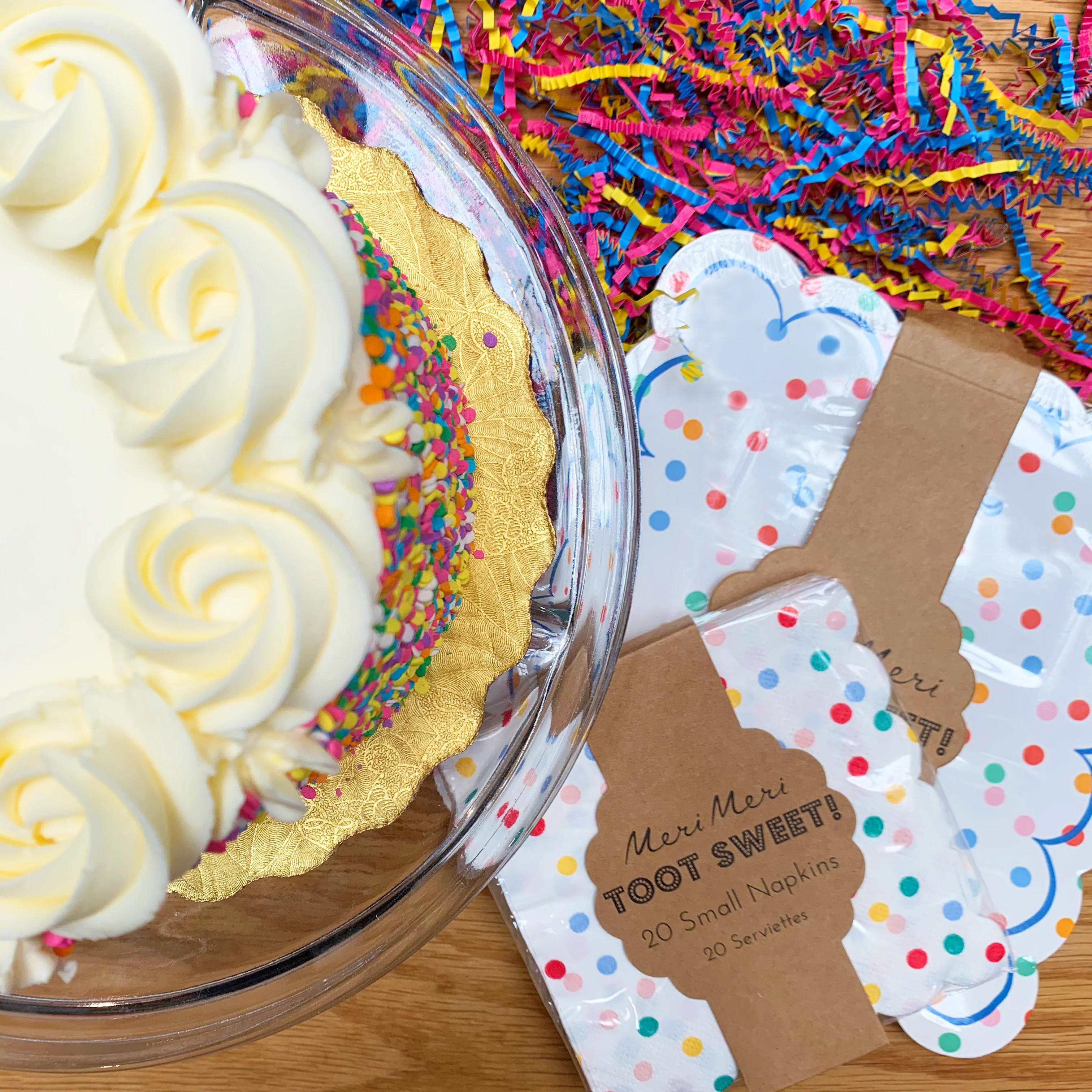 Plates, Napkins + 2 candles