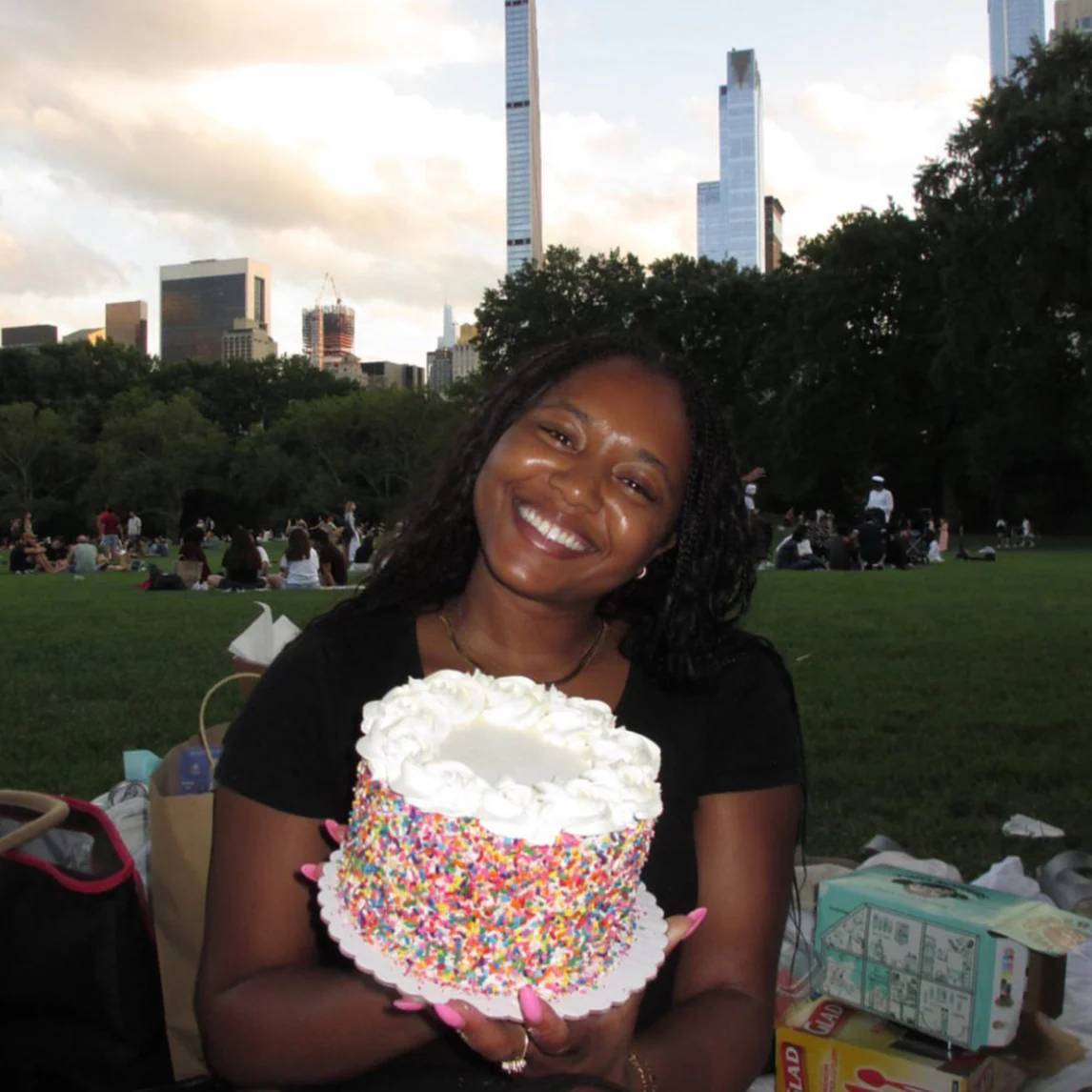 Rainbow Sprinkle Cake - Image 3