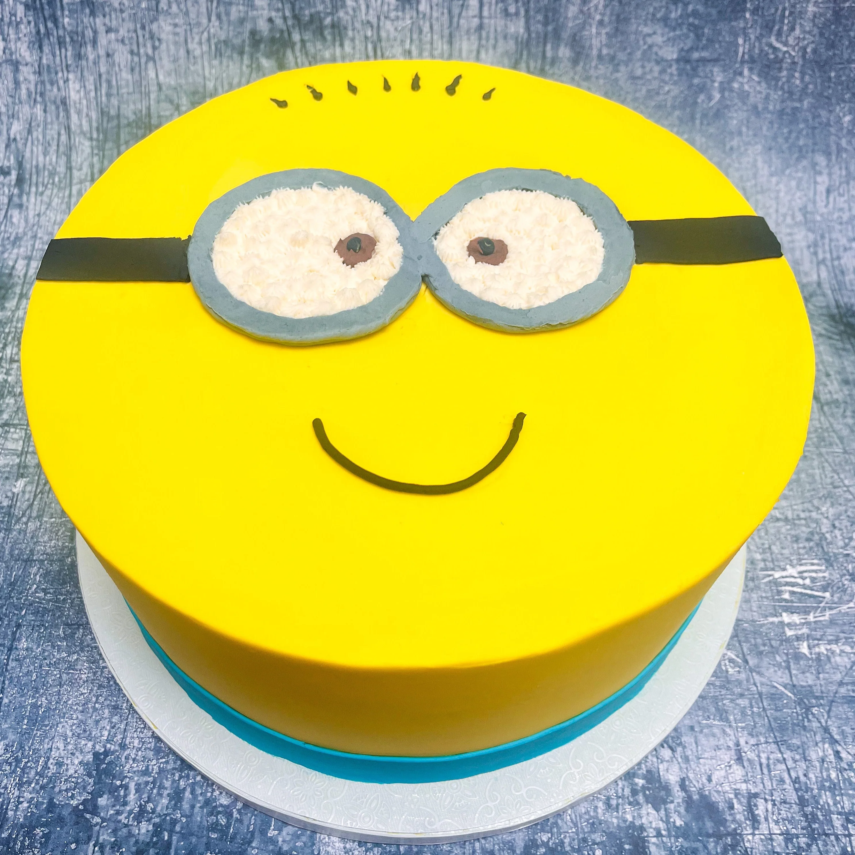 The Minion Cake - Image 3