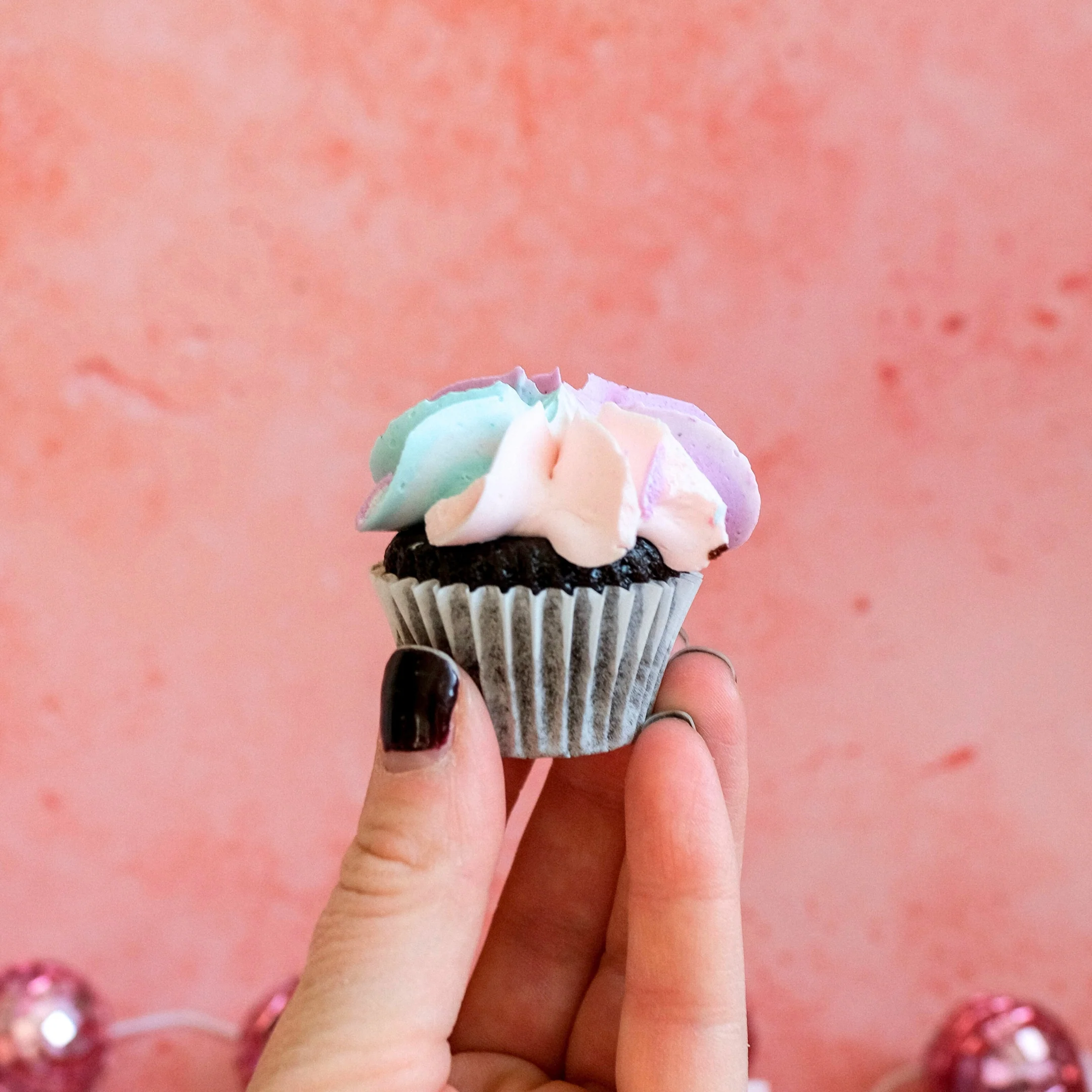 The Taylor Swift Tie Dye Mini Cupcakes, box of 24 - Image 3