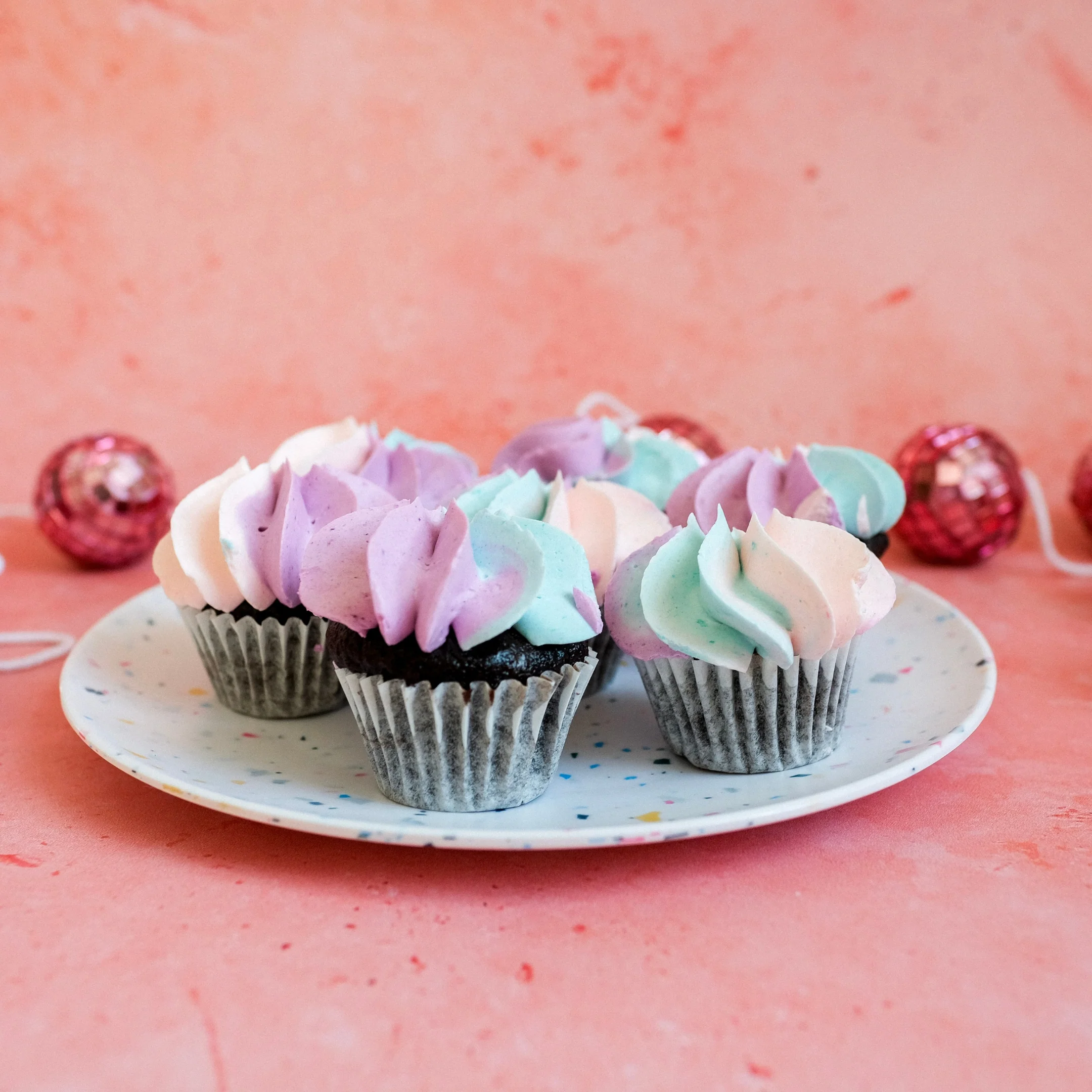 The Taylor Swift Tie Dye Mini Cupcakes, box of 24 - Image 4