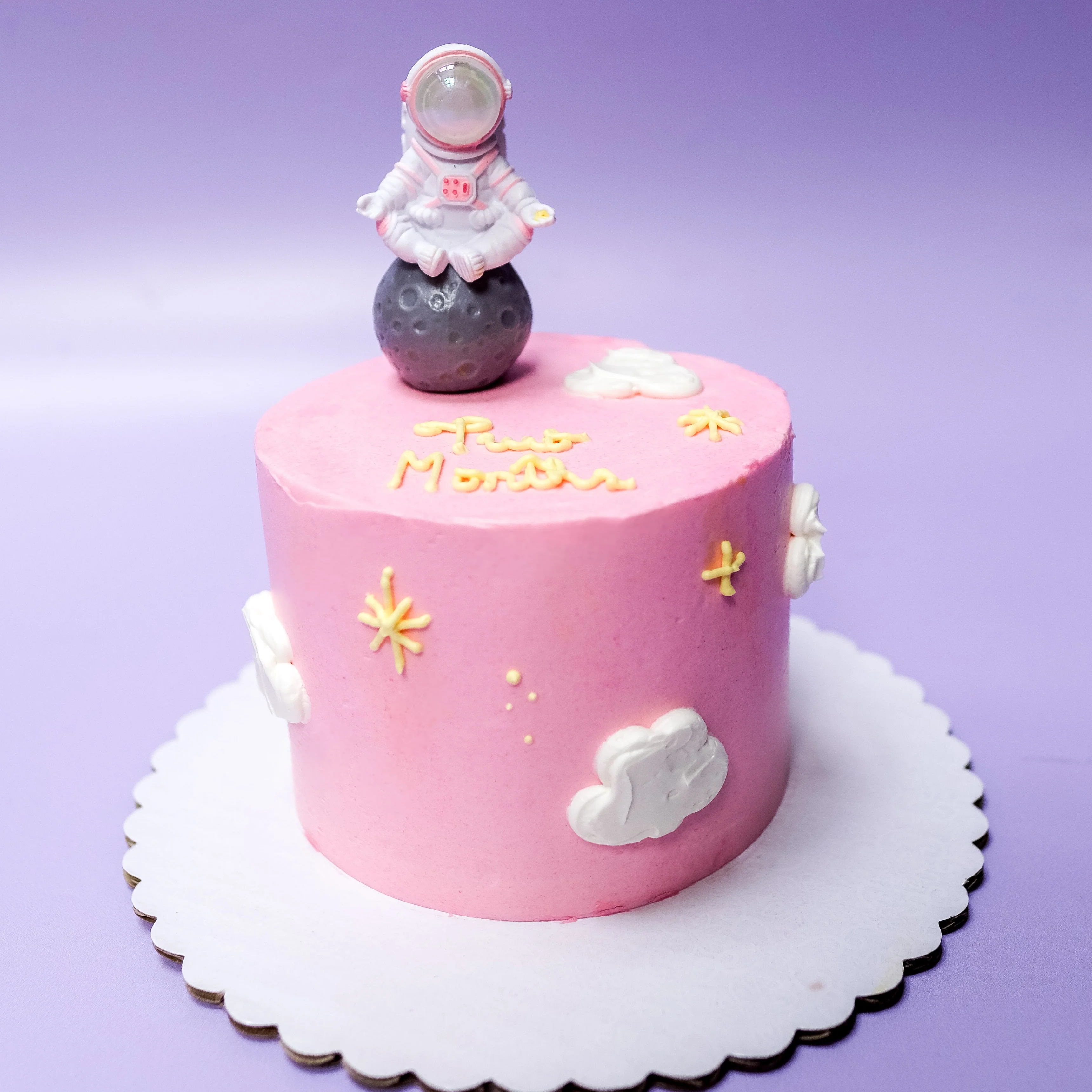 To The Moon Space Cake - Image 3