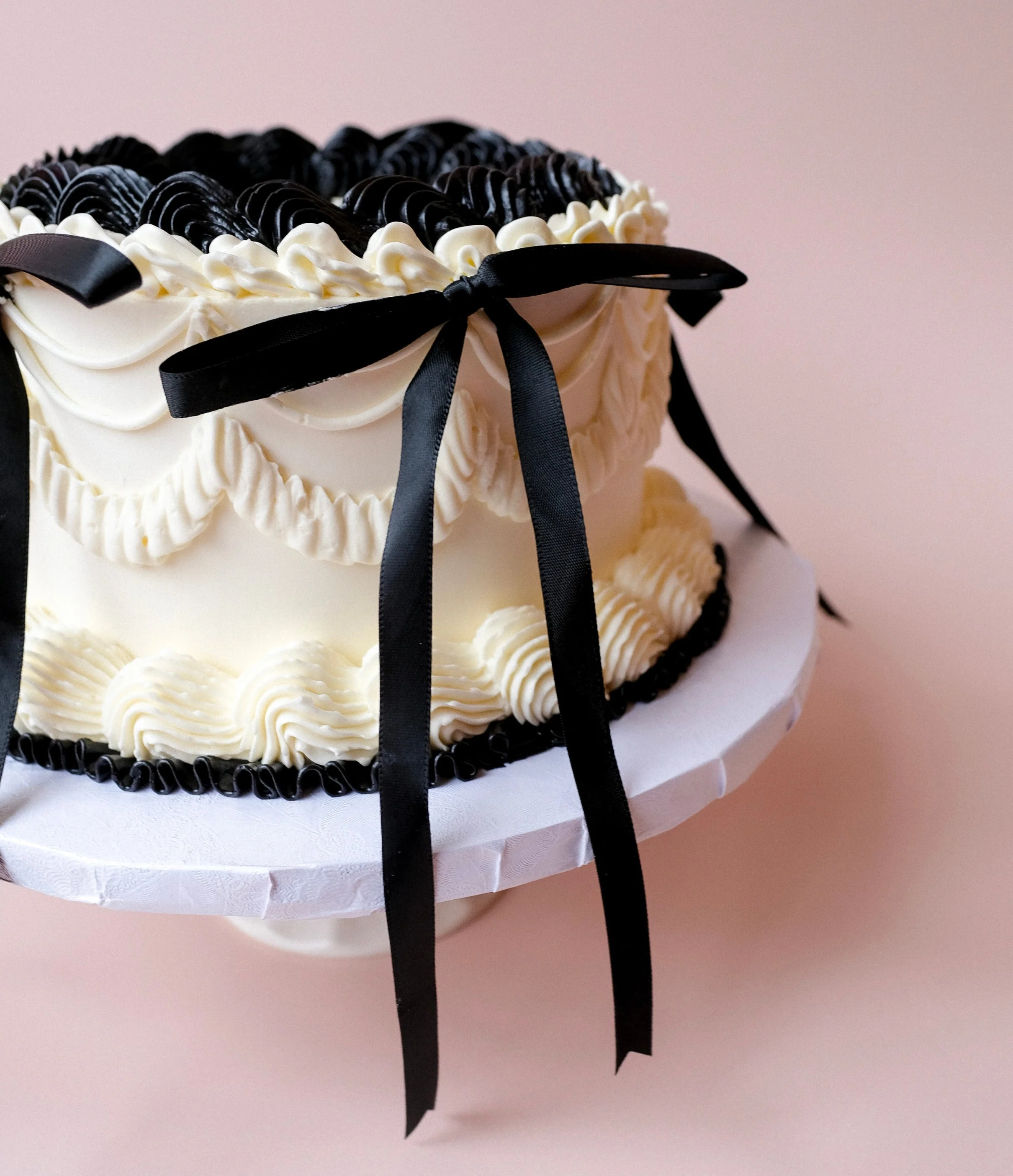 White with Black Ribbons: Graduation Cake - Image 3